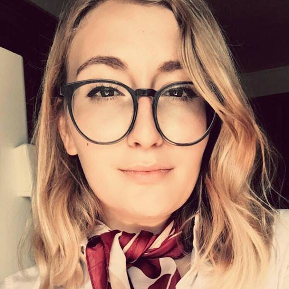 Meet your Posher, Catherine - Picture 1 of 1